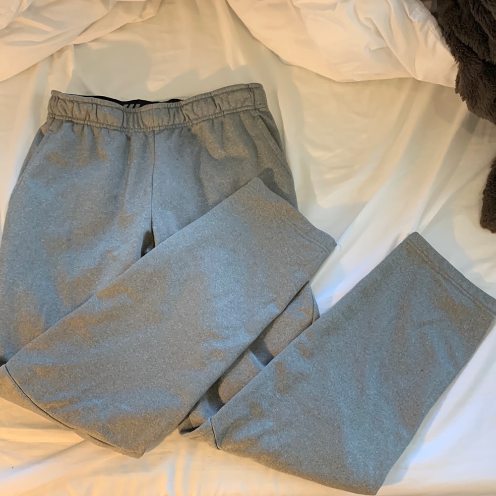 Nike Sweatpants size small but mens fit